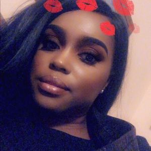 Meet your Posher, April